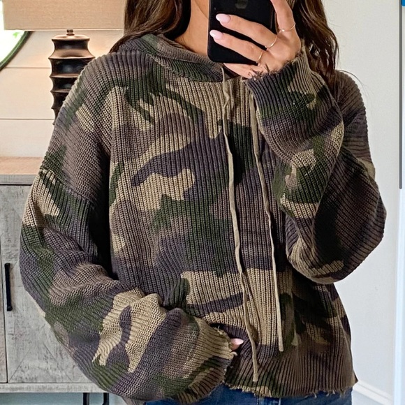 TALULAH Sweaters - Talulah Distressed Camo Sweater Hoodie